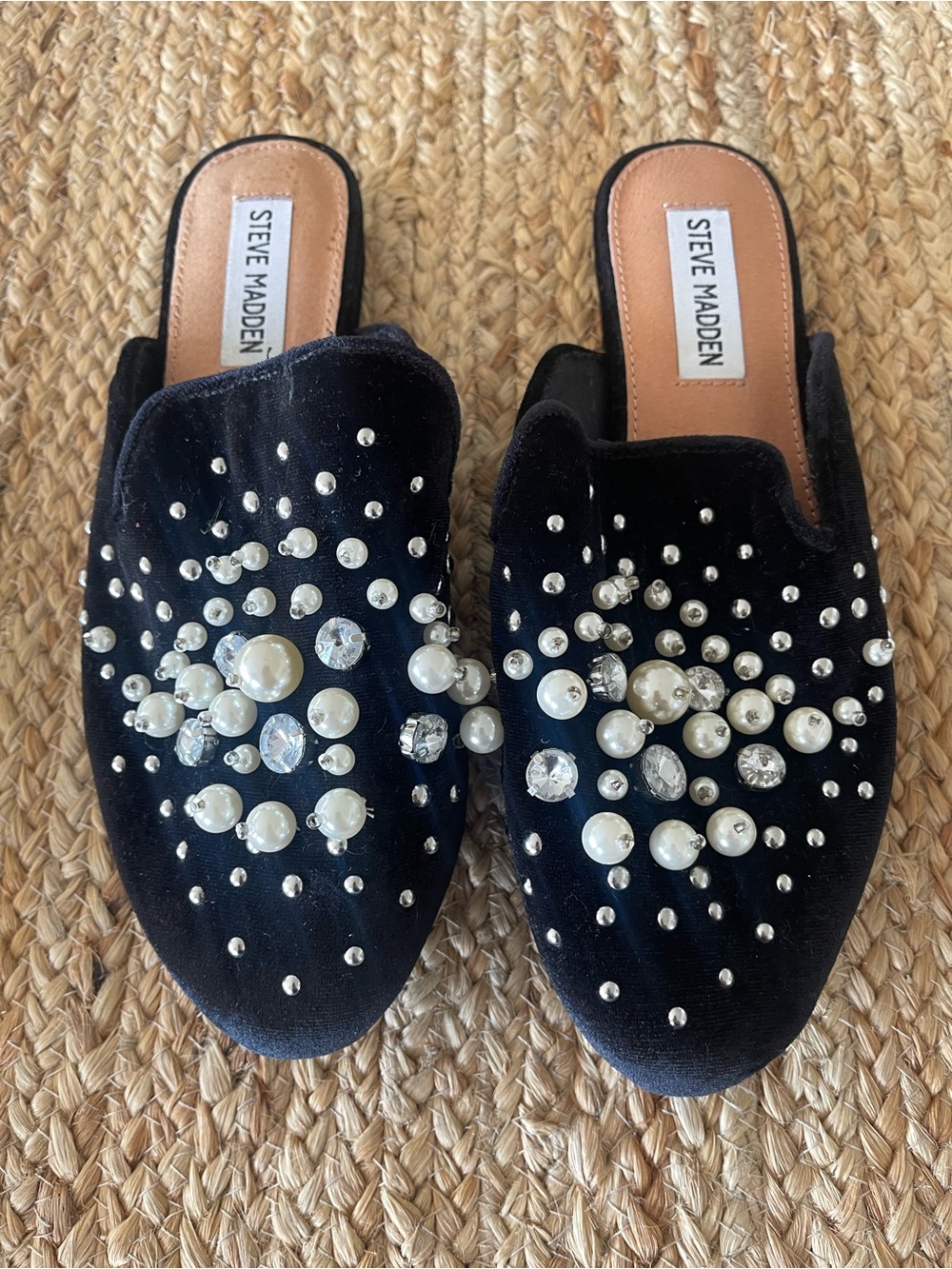 Steve Madden Black Velvet Pearl Slides